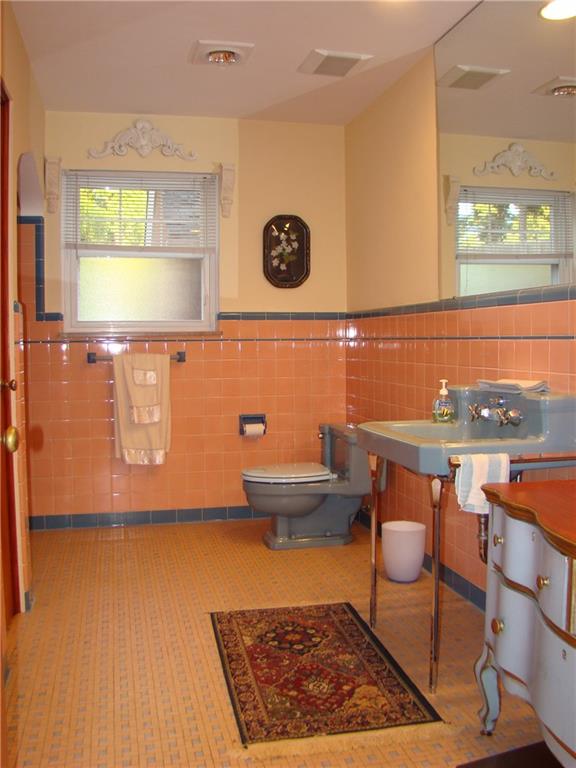 325 Duff Road Penn Hills, PA 15235 - Photo 16 of 25 Gallery Image 16