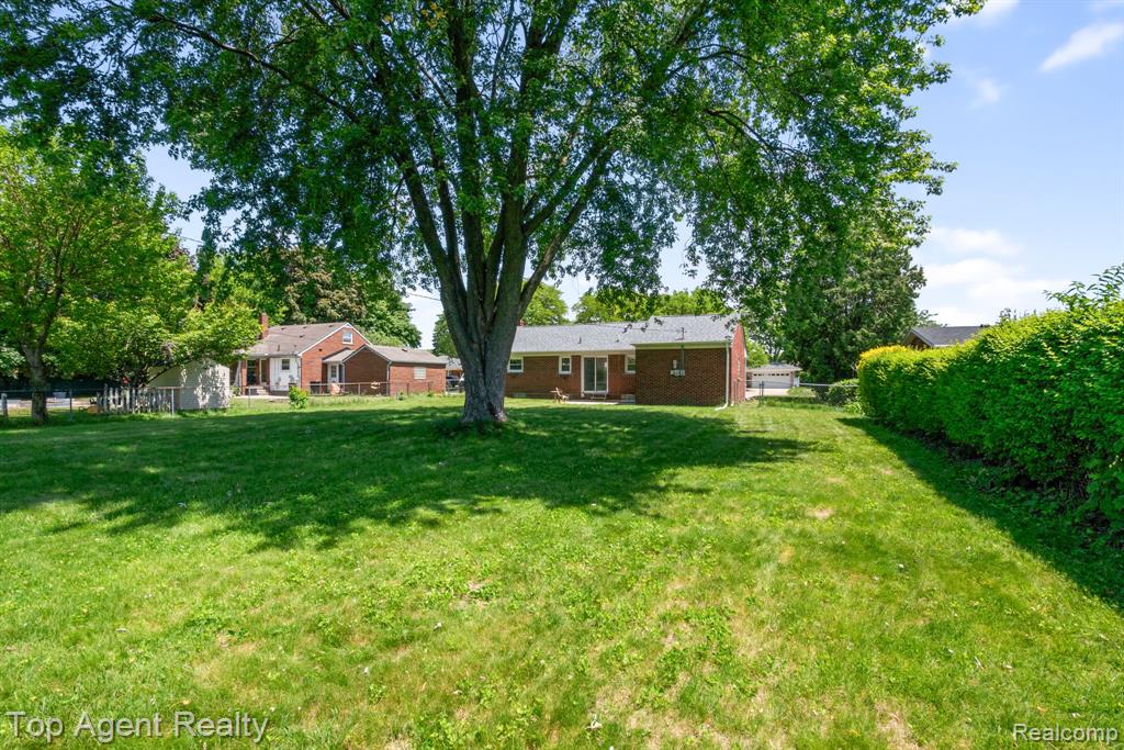36365 Briarcliff Road Sterling Heights, MI 48312 - Photo 34 of 52