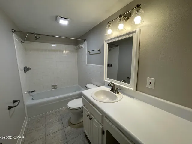 $1,500 | 2100 West Beach Drive, Unit M102, Panama City, FL 32401