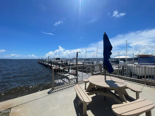 $1,500 | 2100 West Beach Drive, Unit M102, Panama City, FL 32401
