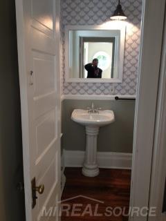 156 Kerby Road Grosse Pointe, MI 48236 - Photo 38 of 52 1st floor Lavatory