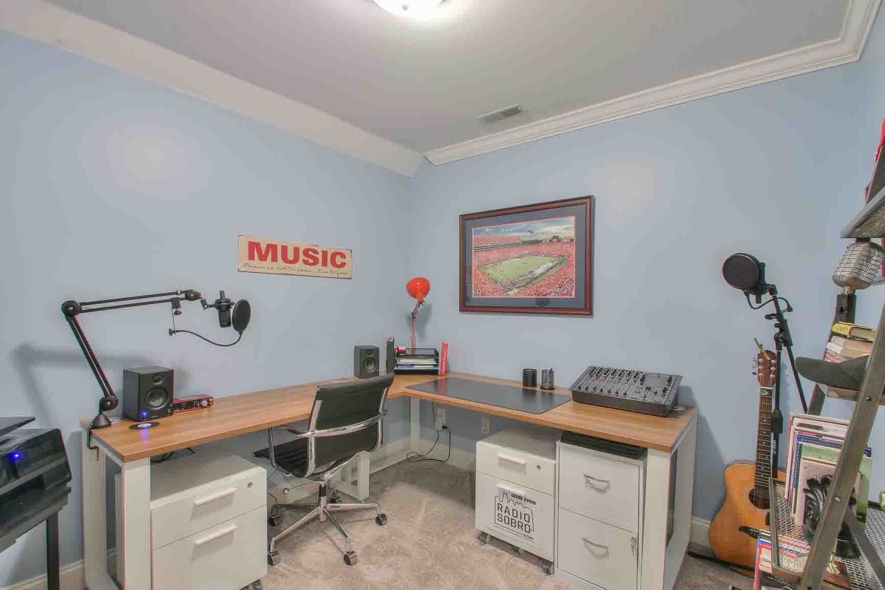 206 Polk Pl Drive Franklin, TN 37064 - Photo 33 of 47 a view of a workspace with furniture