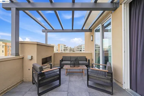 $1,915,000 | 45188 Tom Blalock Street, Unit 301, Fremont, CA 94539