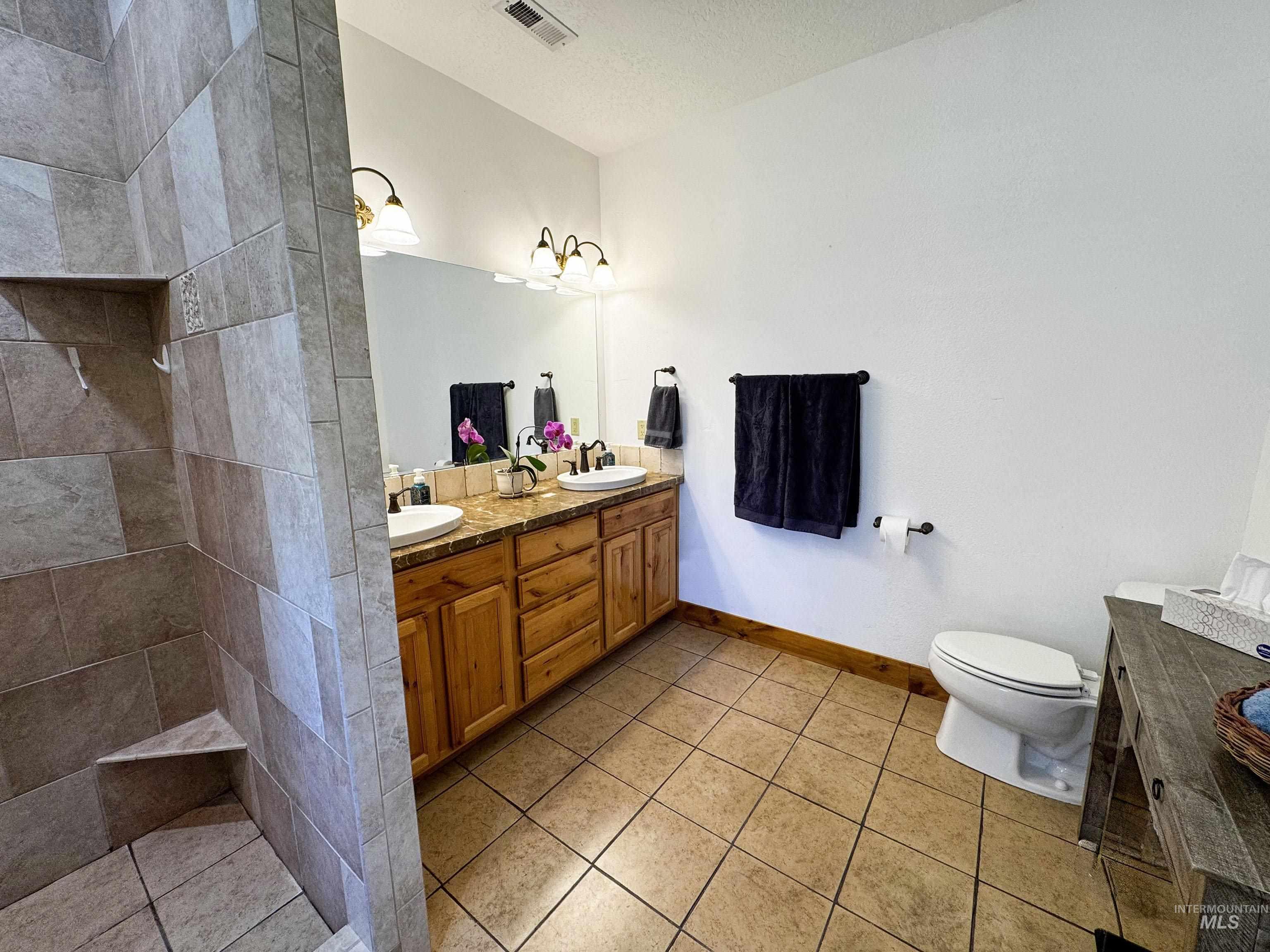 4010 Elmore Road Parma, ID 83660 - Photo 16 of 34