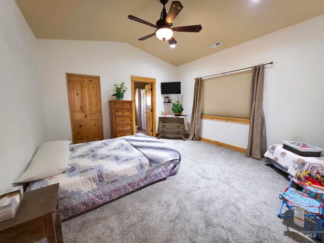 $1,500,000 | 4010 Elmore Road, Parma, ID 83660