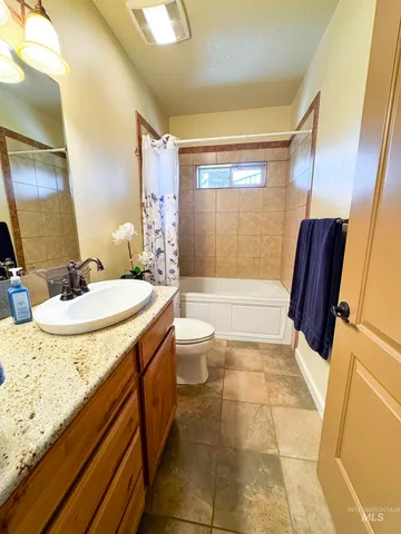 $1,500,000 | 4010 Elmore Road, Parma, ID 83660