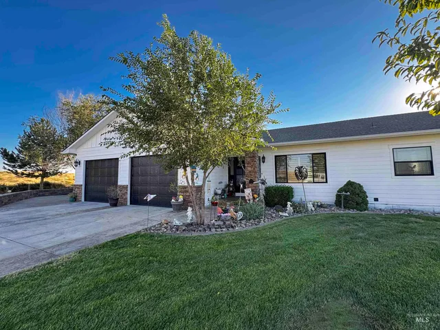 $1,500,000 | 4010 Elmore Road, Parma, ID 83660