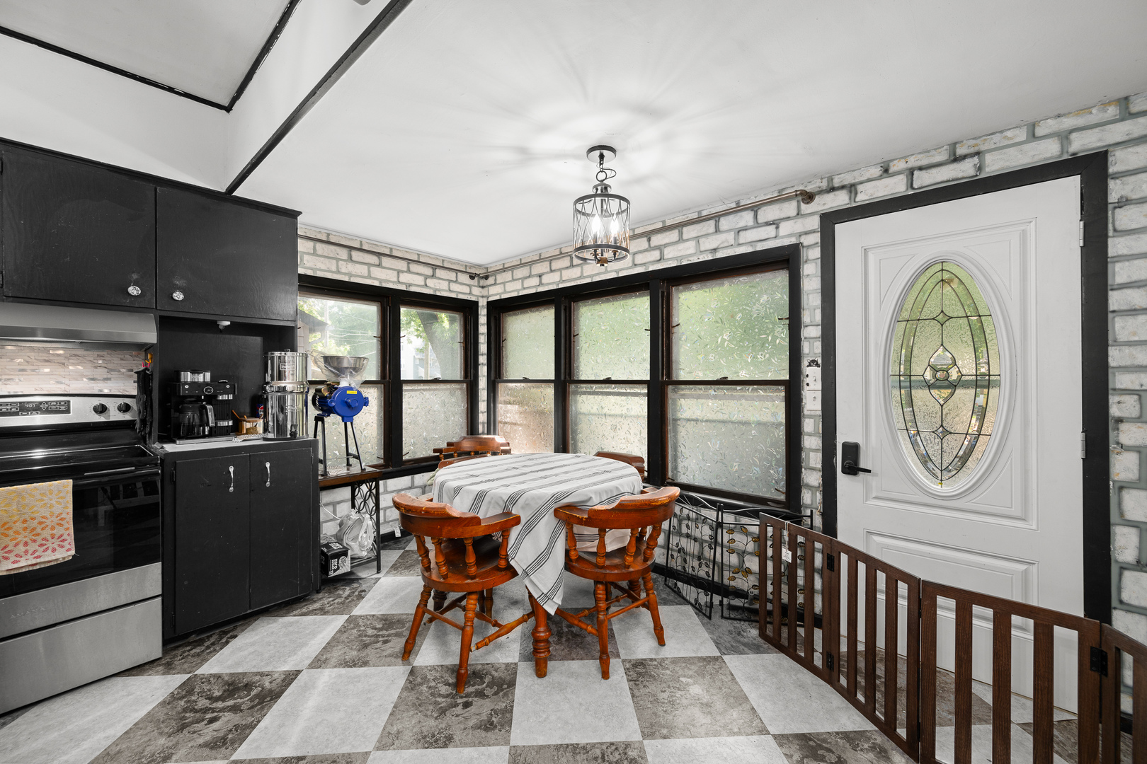 1004 13th Avenue Moline, IL 61265 - Photo 7 of 47