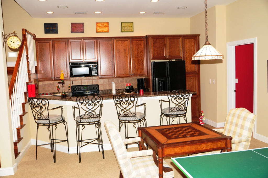 583 Crown Pointe Road La Follette, TN 37766 - Photo 25 of 32 Lake Level Bar