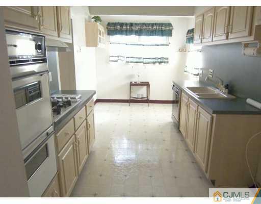 632 New Dover Road Colonia, NJ 07067 - Photo 2 of 8