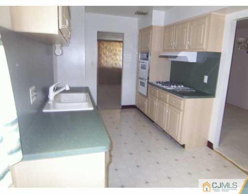 632 New Dover Road Colonia, NJ 07067 - Photo 3 of 8