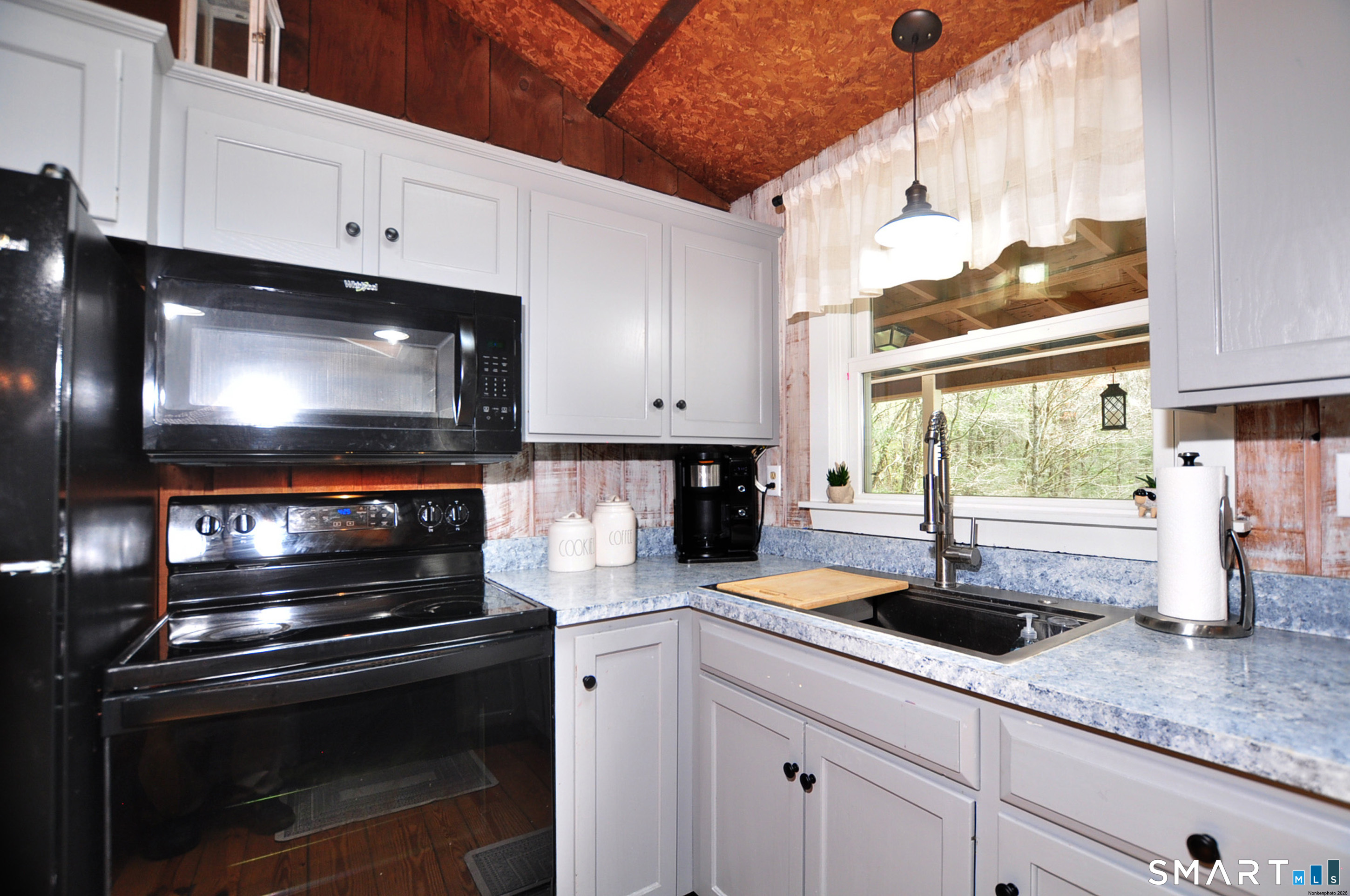 73 Fox Brook Road Hartland, CT 06027 - Photo 22 of 38