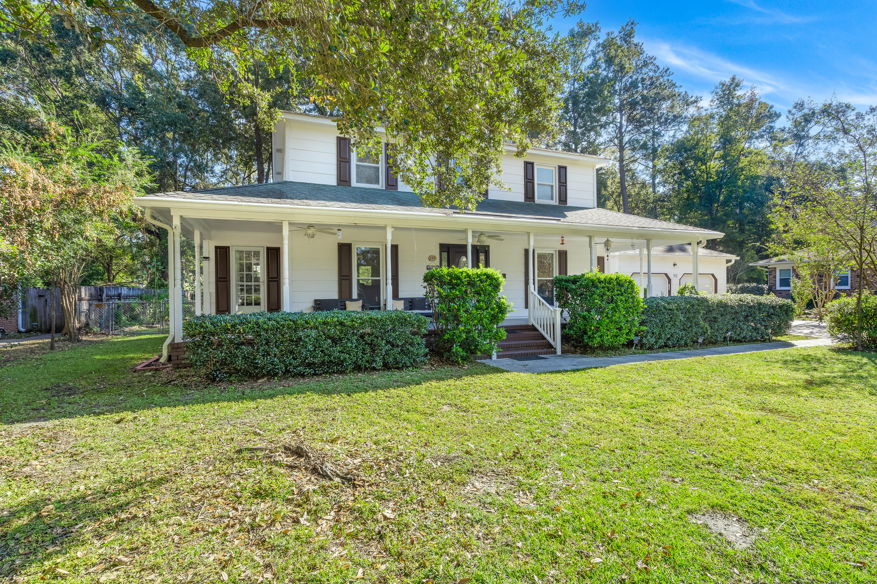 112 Sweetbriar Road Summerville, SC 29485 - Photo 7 of 35 3