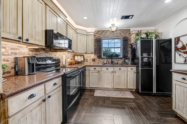 $514,900 | 21219 Horse Shoe Drive, Manvel, TX 77578