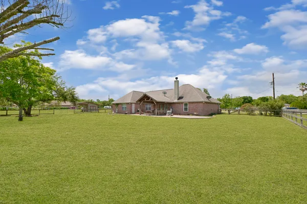 $514,900 | 21219 Horse Shoe Drive, Manvel, TX 77578