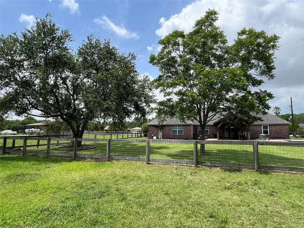 $514,900 | 21219 Horse Shoe Drive, Manvel, TX 77578