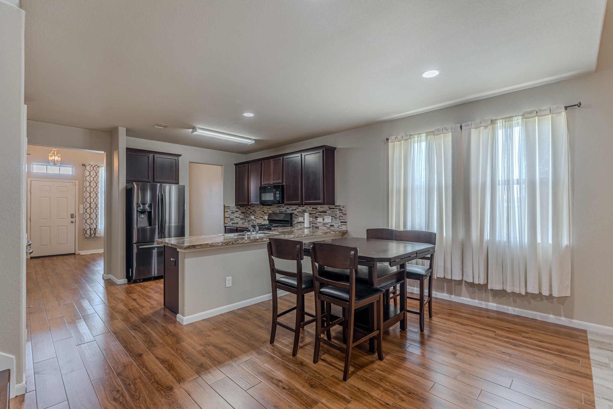 2126 Silver Rimrock Trail Houston, TX 77014 - Photo 10 of 31 Gallery Image 10