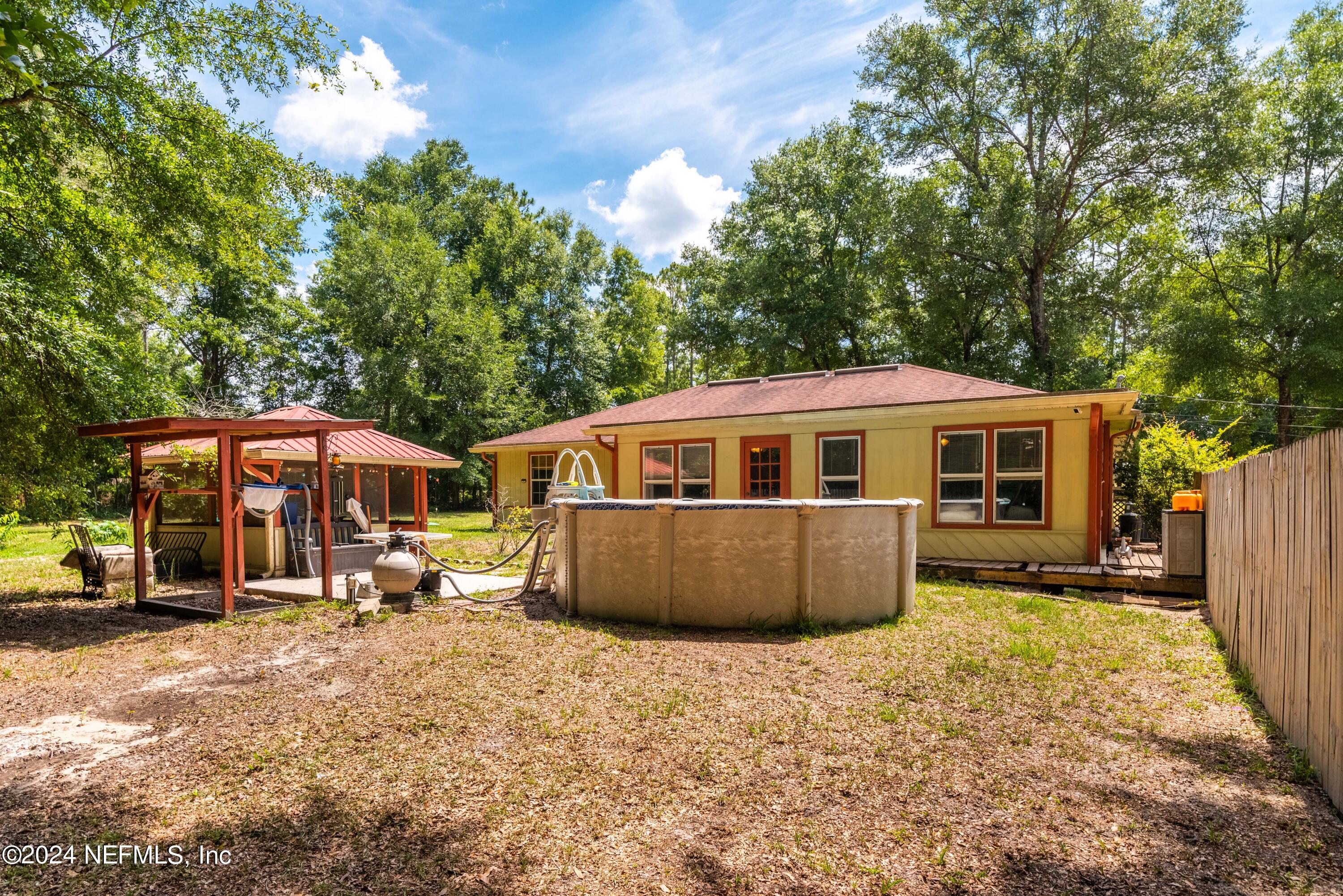 2592 Myrtle Loop Middleburg, FL 32068 - Photo 21 of 33 Back of pool area