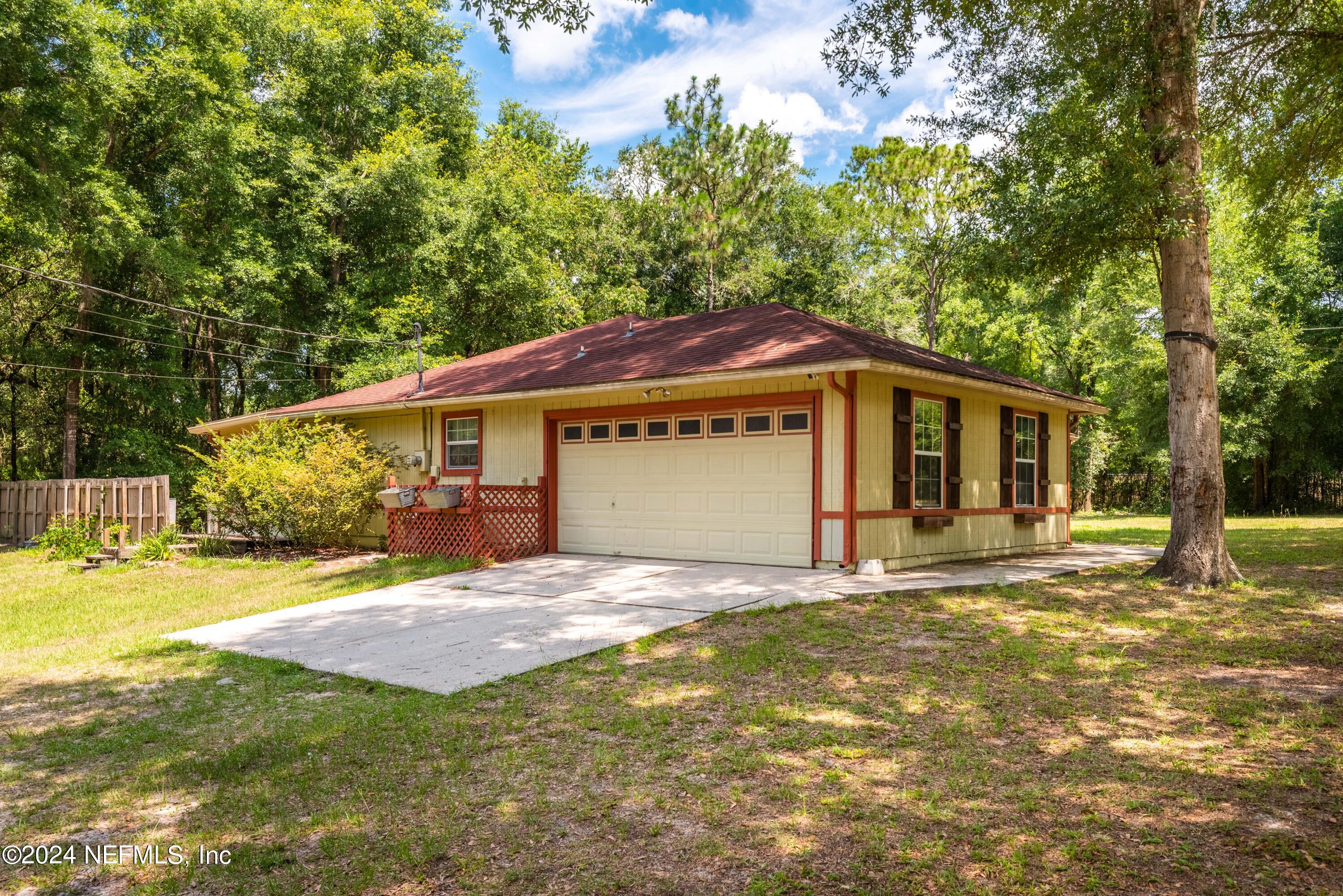 2592 Myrtle Loop Middleburg, FL 32068 - Photo 5 of 33 Rear View
