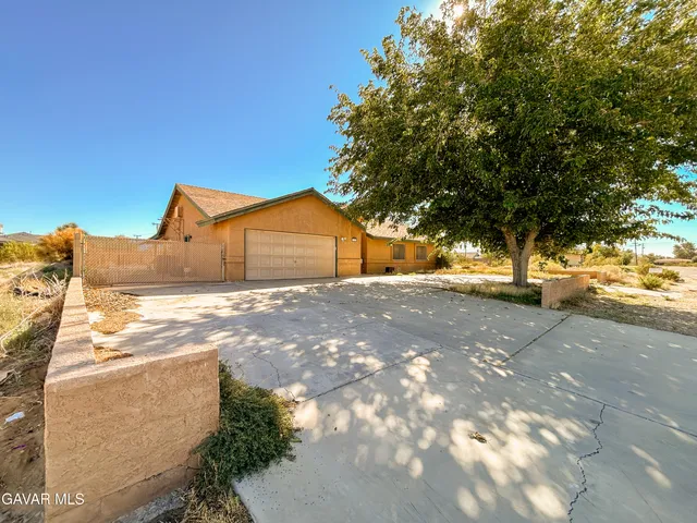 $2,250 | 21850 101st Street, California City, CA 93505