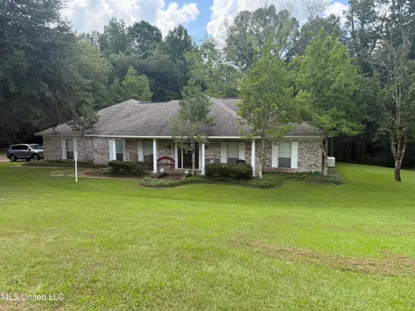$342,900 | 109 Falcon Ridge Drive, Raymond, MS 39154