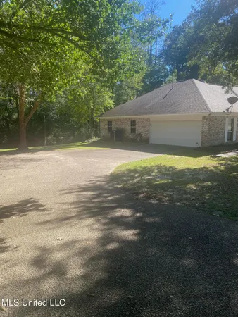 $342,900 | 109 Falcon Ridge Drive, Raymond, MS 39154