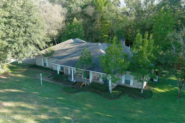 $342,900 | 109 Falcon Ridge Drive, Raymond, MS 39154