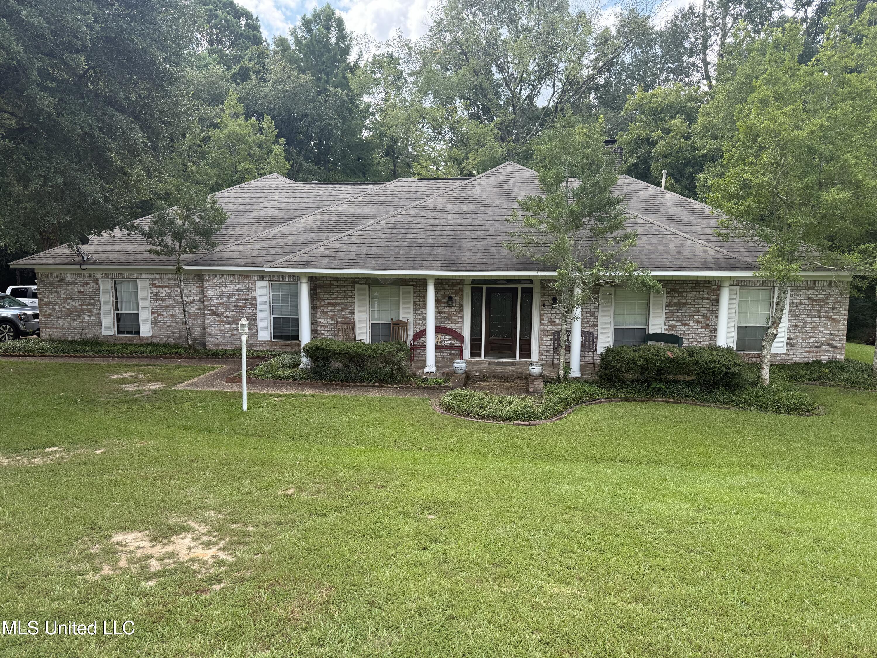 109 Falcon Ridge Drive Raymond, MS 39154 - Photo 26 of 26 Front of home