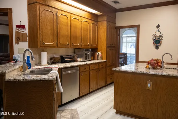 $342,900 | 109 Falcon Ridge Drive, Raymond, MS 39154