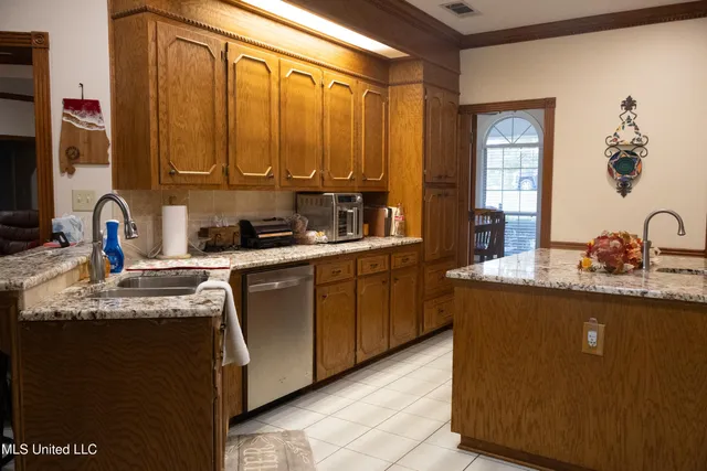 $343,900 | 109 Falcon Ridge Drive, Raymond, MS 39154