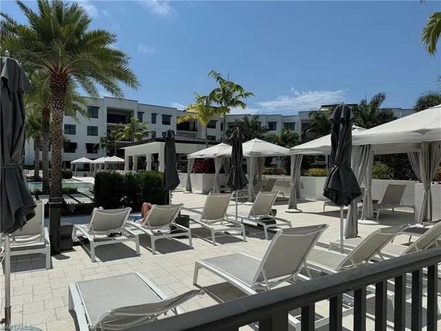 $1,650,000 | 1125 Central Avenue, Unit 461, Naples, FL 34102