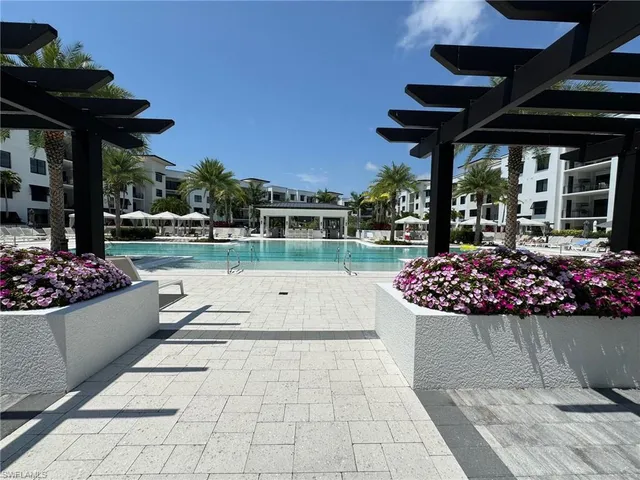 $1,650,000 | 1125 Central Avenue, Unit 461, Naples, FL 34102