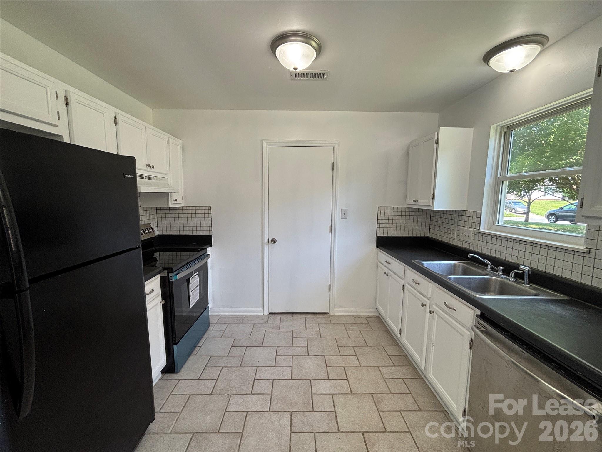 9419 Oren Thompson Road Charlotte, NC 28213 - Photo 12 of 36