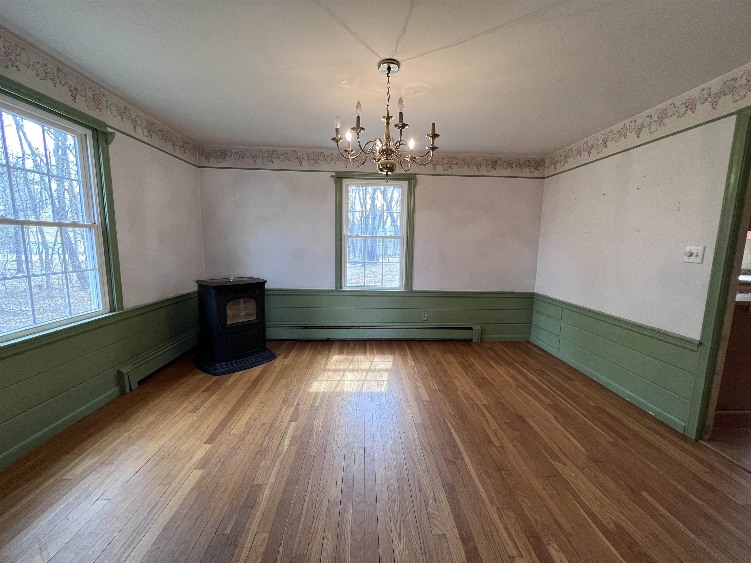 23 Shore Road Kingston, NH 03848 - Photo 8 of 40 Gallery Image 8