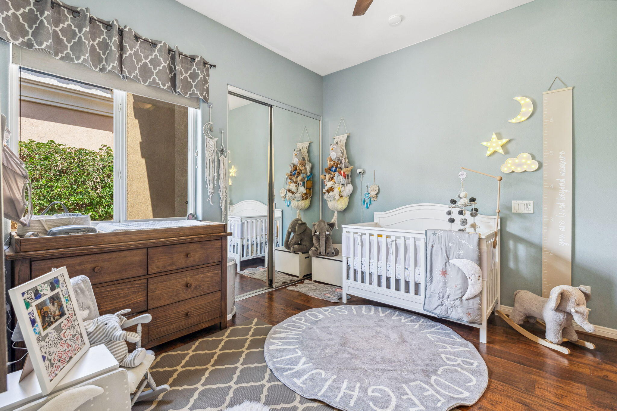 79040 Shadow Trail La Quinta, CA 92253 - Photo 52 of 69 a living room with furniture