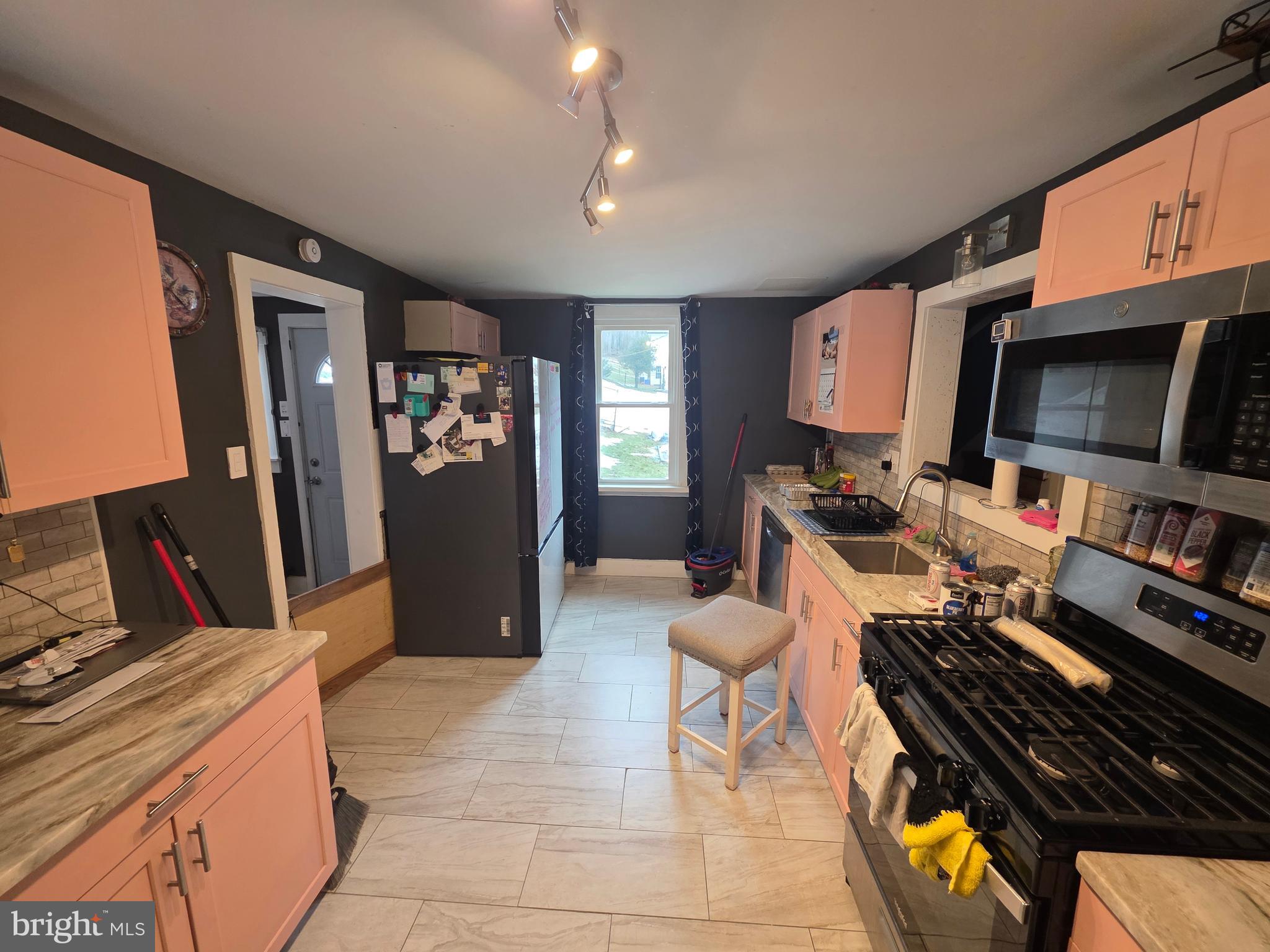 702 Wyomissing Road Mohnton, PA 19540 - Photo 27 of 47