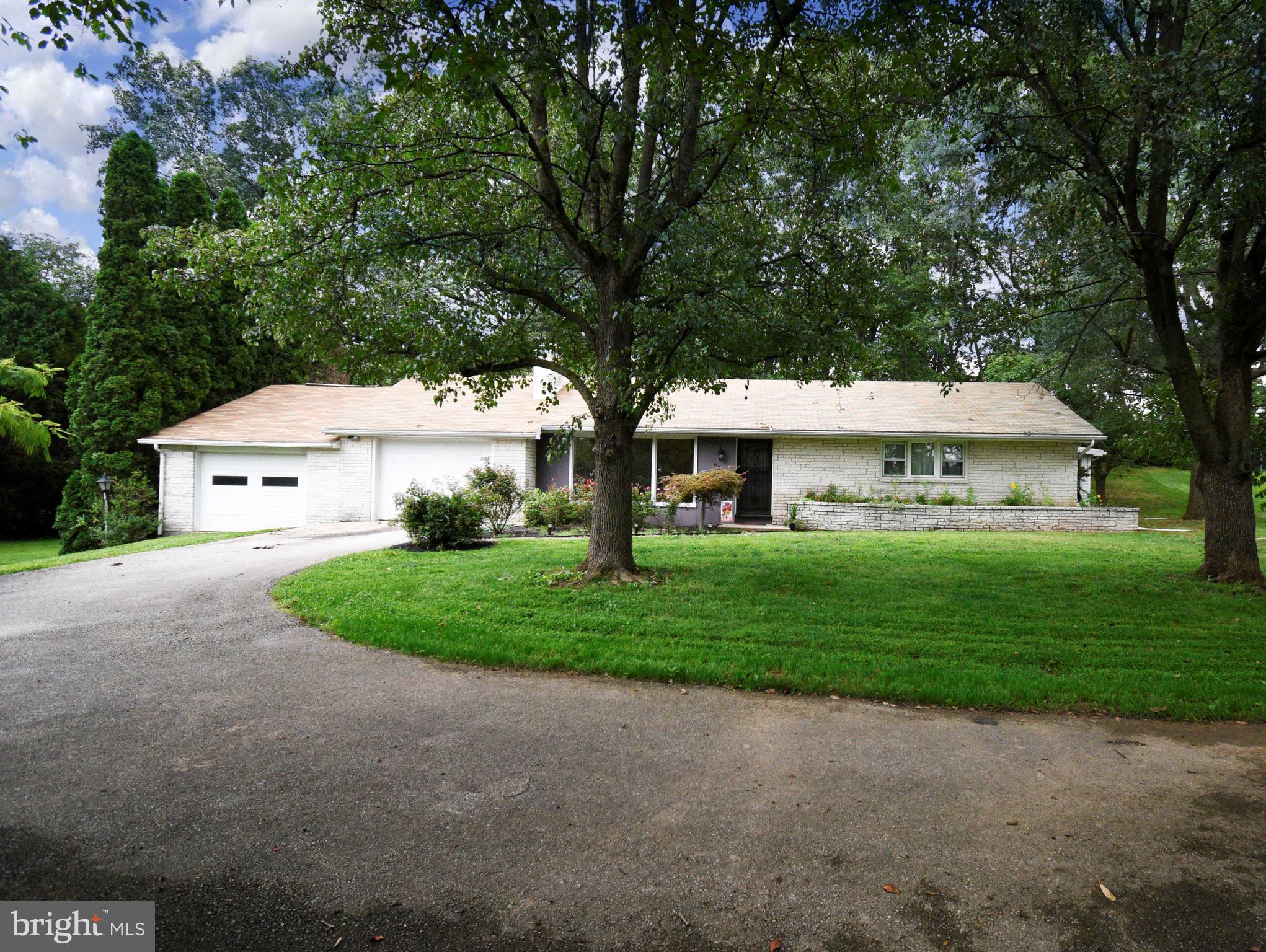 6331 Old Carlisle Road Dover, PA 17315 - Photo 2 of 37