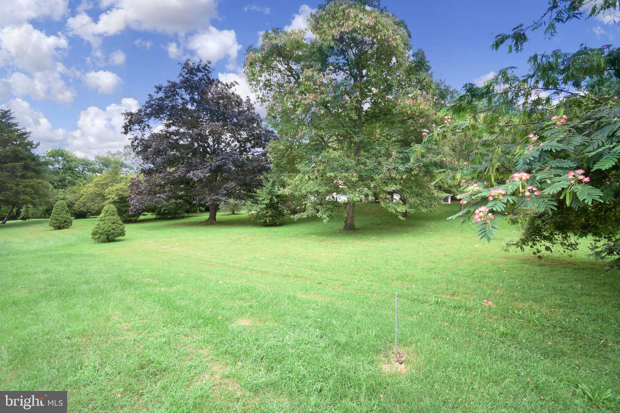 6331 Old Carlisle Road Dover, PA 17315 - Photo 8 of 37 Large, Private Yard