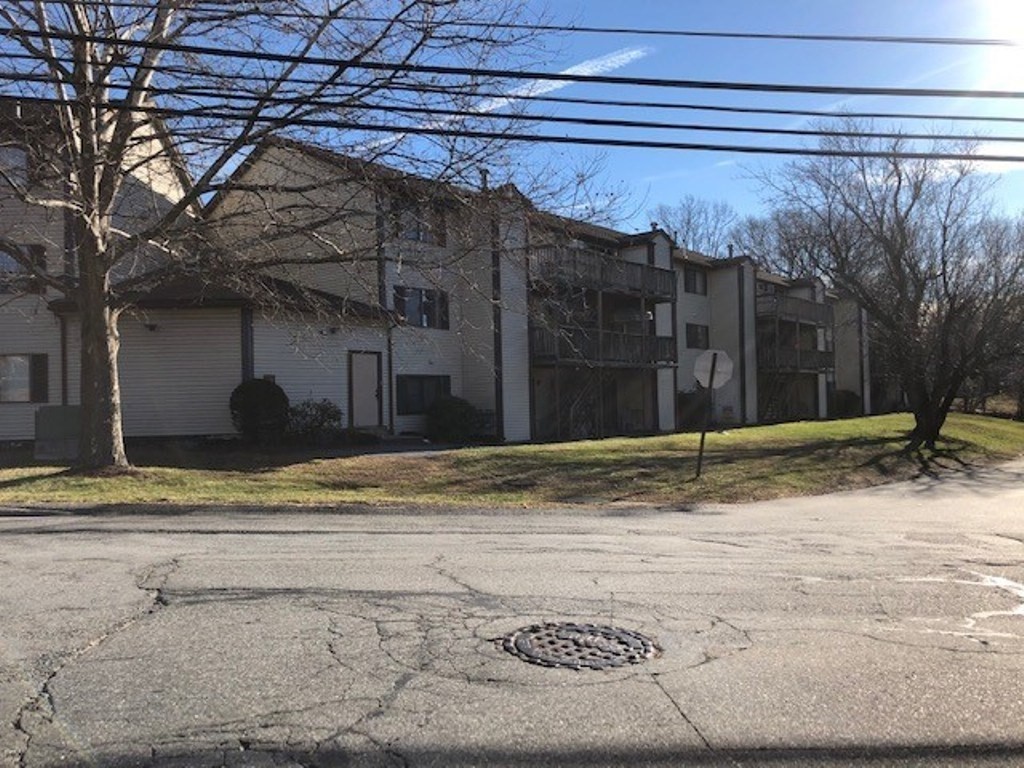 175 Willard Street, Unit 9 Lowell, MA 01850 - Photo 2 of 18