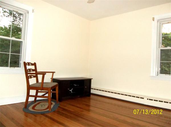 4 Beach Road Shrewsbury, MA 01545 - Photo 12 of 16 Gallery Image 12