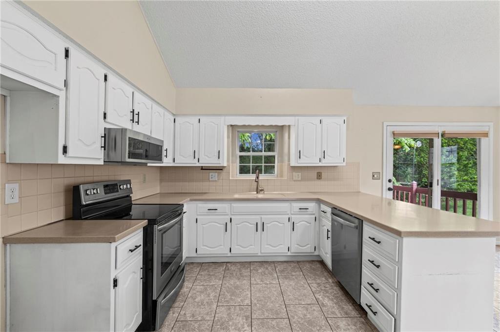 2204 Northeast Chipman Road Lee's Summit, MO 64086 - Photo 10 of 37