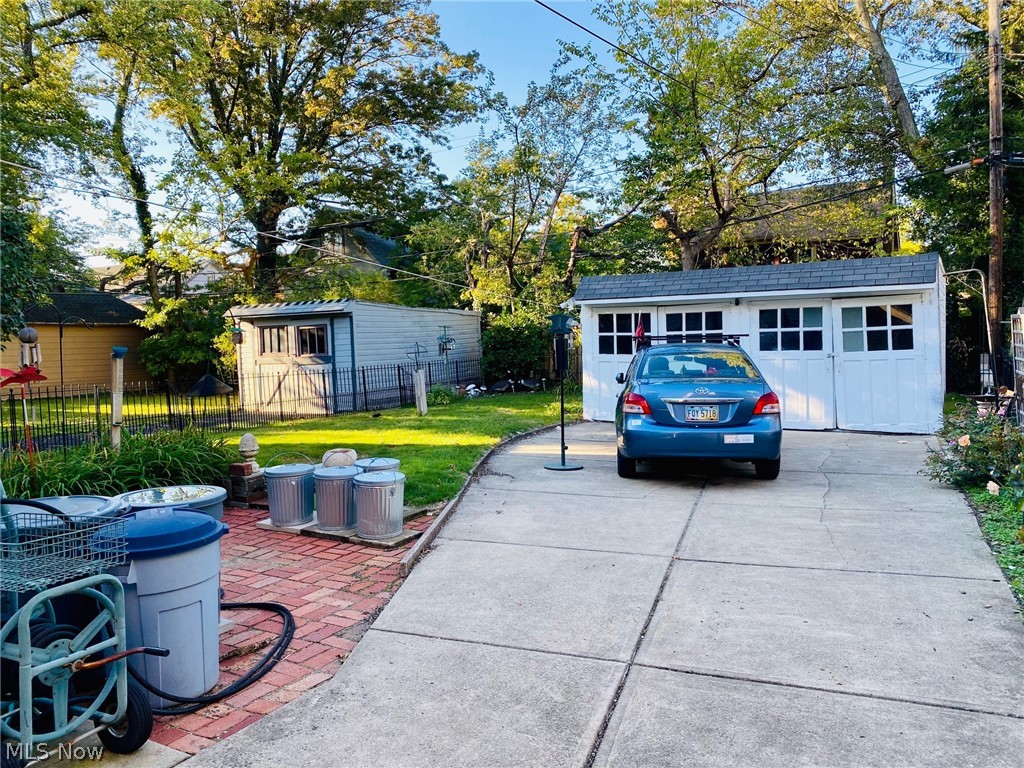 3395 Spangler Road Cleveland, OH 44112 - Photo 2 of 29