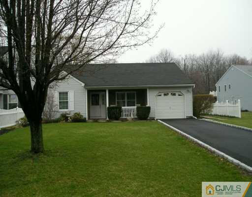 128 Woodbury Road Edison, NJ 08820 - Photo 1 of 8