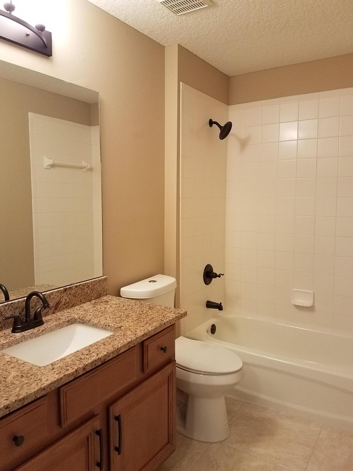 920 Silver Spring Court St. Augustine, FL 32092 - Photo 17 of 24 1st floor bathroom