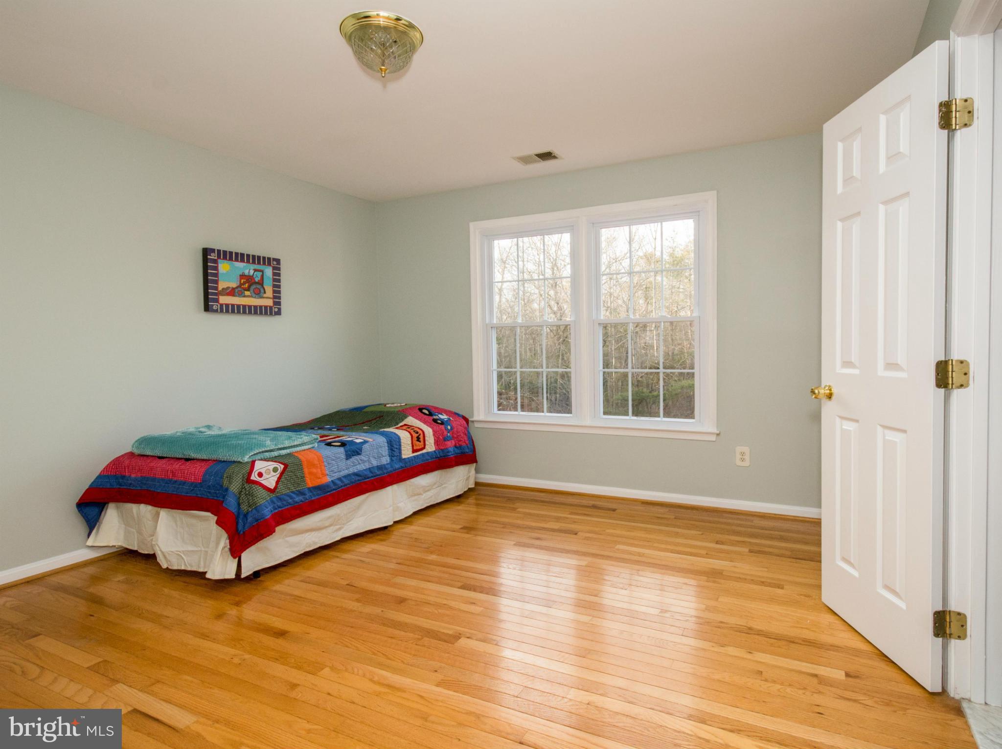 2714 Howard Grove Road Davidsonville, MD 21035 - Photo 17 of 30 Bedroom #3 w/Buddy Bath