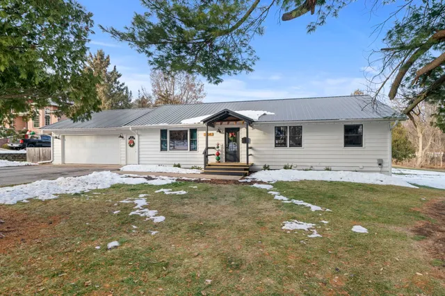 $285,000 | 804 Jackson Street, Oregon, IL 61061