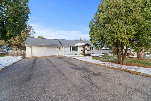 $285,000 | 804 Jackson Street, Oregon, IL 61061