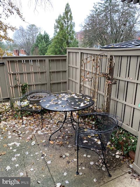 103 Cross Keys Road, Unit R103A Baltimore, MD 21210 - Photo 13 of 13 patio seating