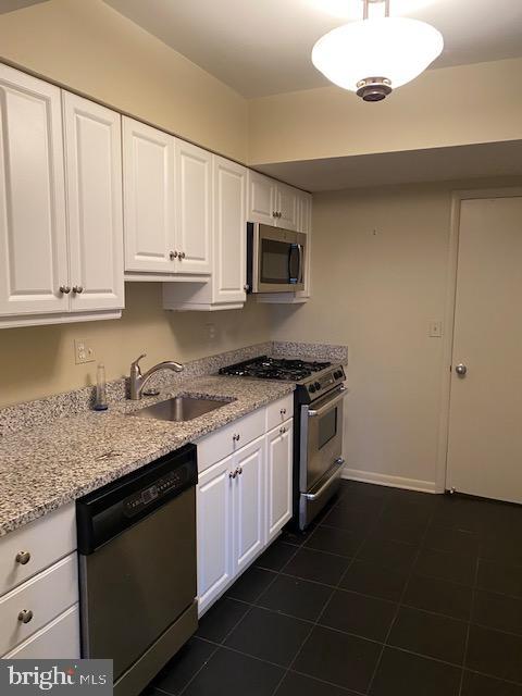 103 Cross Keys Road, Unit R103A Baltimore, MD 21210 - Photo 7 of 13 updated kitchen