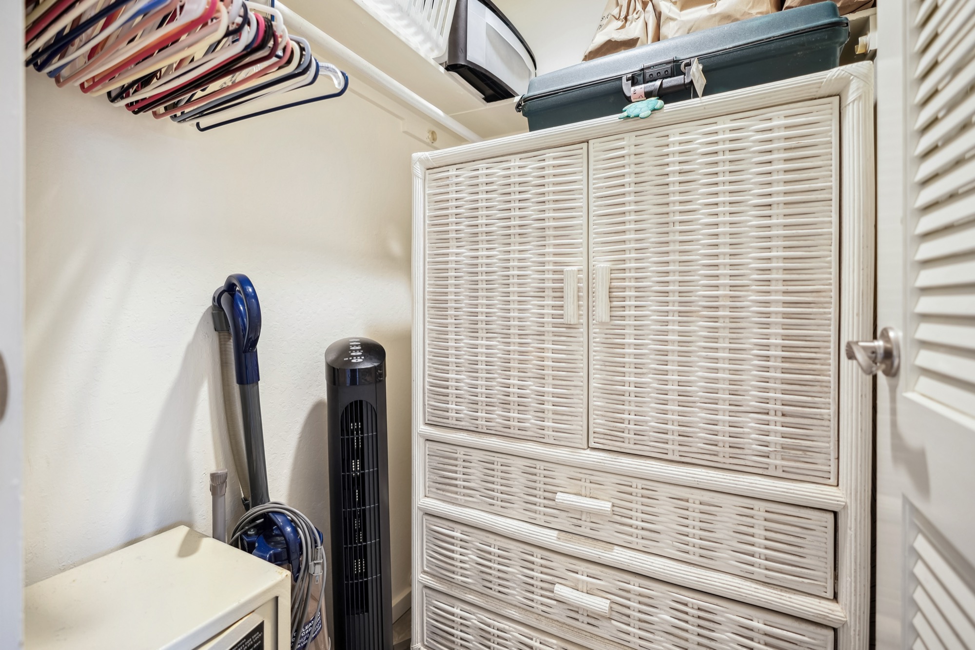 4460 Nehe Road, Unit 116 Lihue, HI 96766 - Photo 18 of 28 a view of a bathroom with a shower